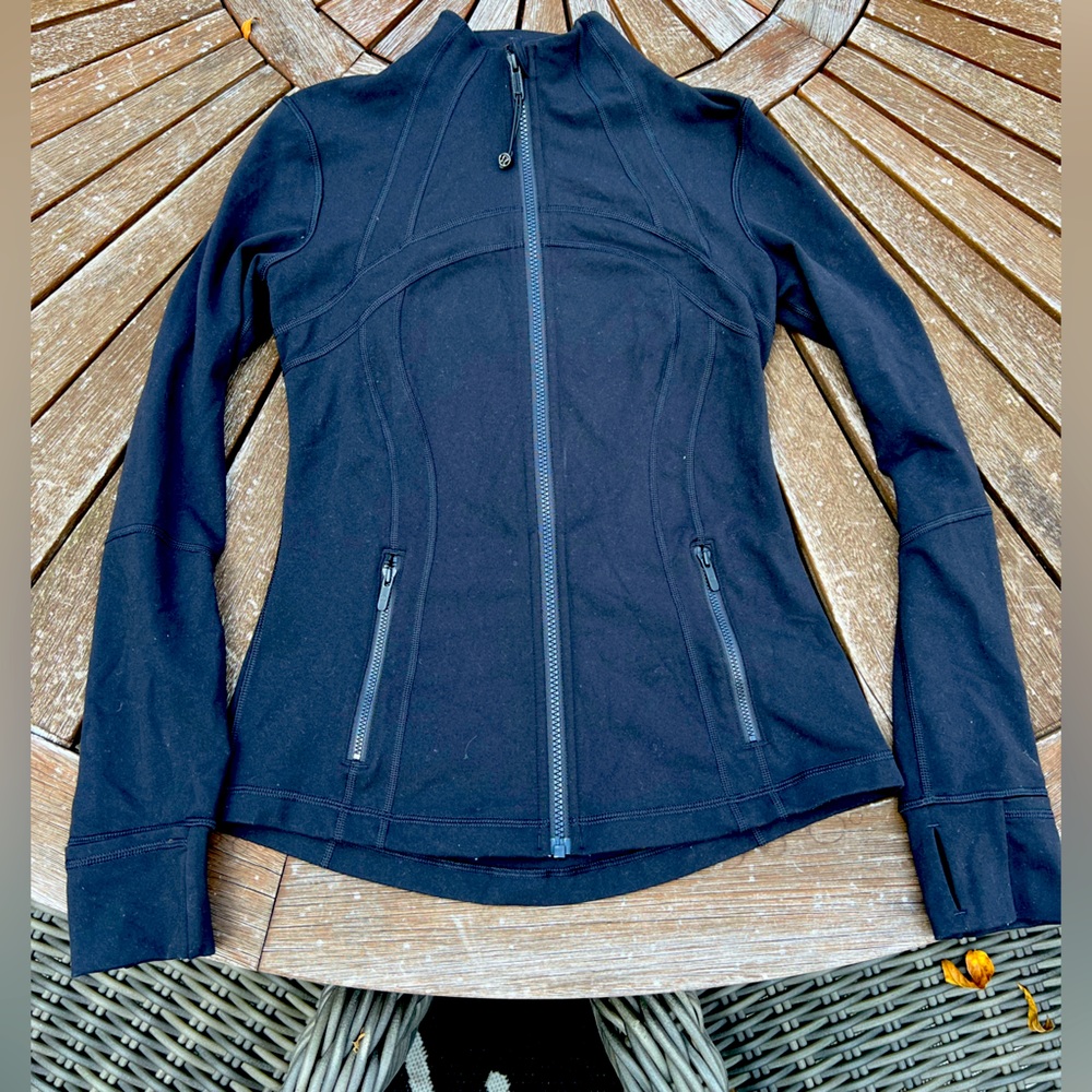 Lululemon define jacket size 6